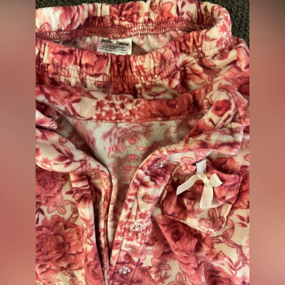 Bundle Of Girl Pajamas SETS - Picture 9 of 14